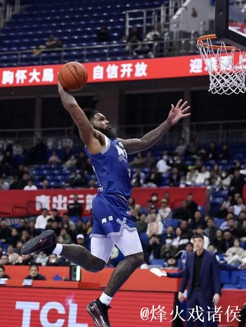 鲍威尔:重塑防守基础,实现球队优先目标 鲍威尔:重塑防守基础,实现球队优先目标